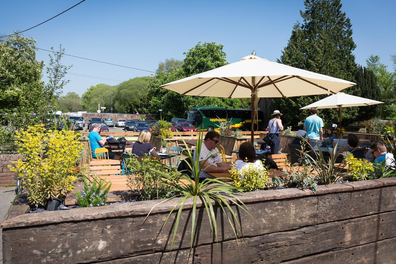 The Dundas Arms Kintbury Exterior photo