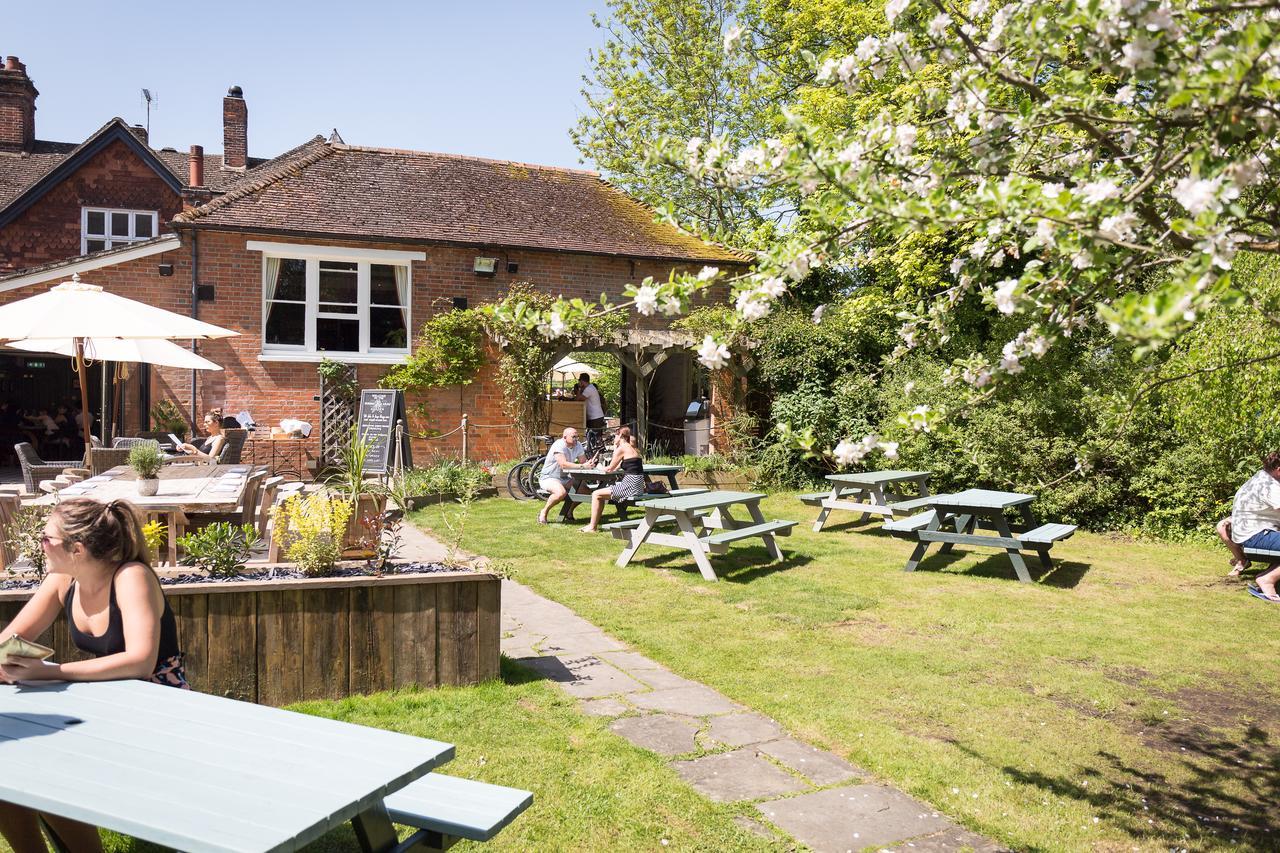 The Dundas Arms Kintbury Exterior photo