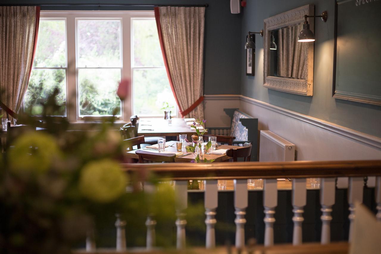 The Dundas Arms Kintbury Exterior photo