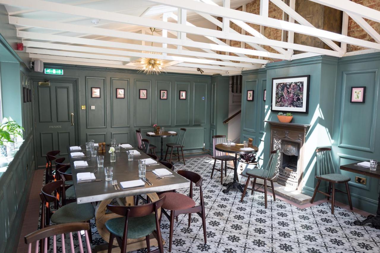 The Dundas Arms Kintbury Exterior photo